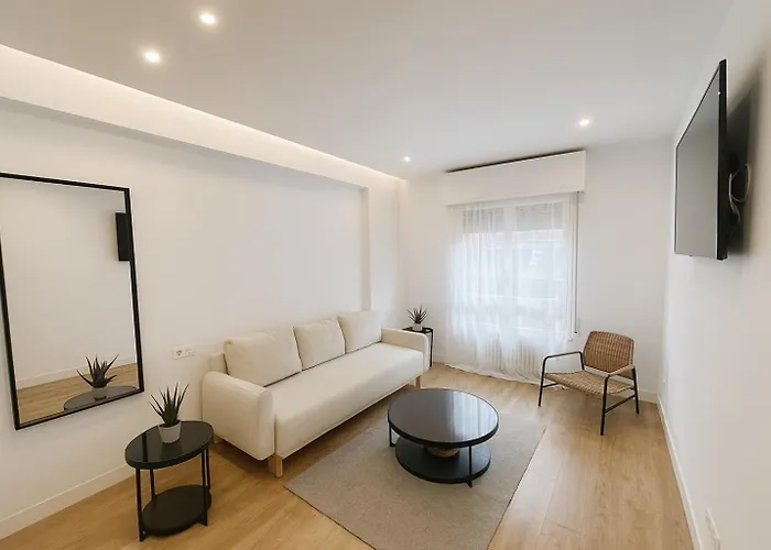 Spacious Apartment In The City Center